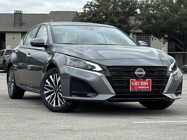 new 2025 Nissan Altima car, priced at $28,105