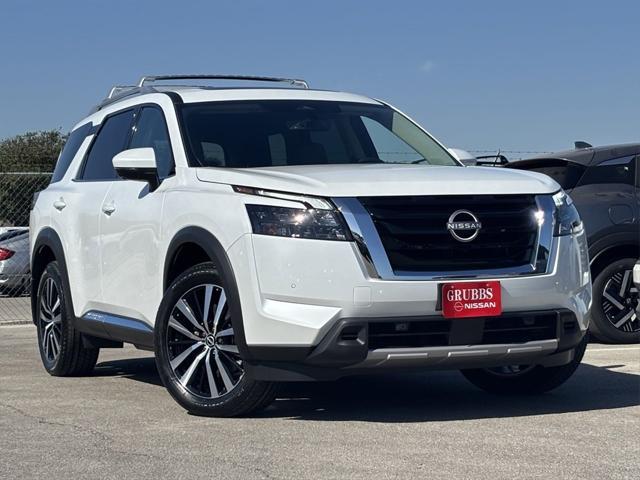 new 2025 Nissan Pathfinder car, priced at $51,613