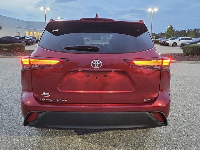 used 2022 Toyota Highlander car, priced at $33,528