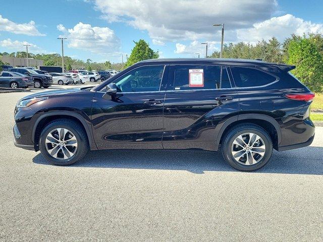 used 2021 Toyota Highlander car, priced at $30,549