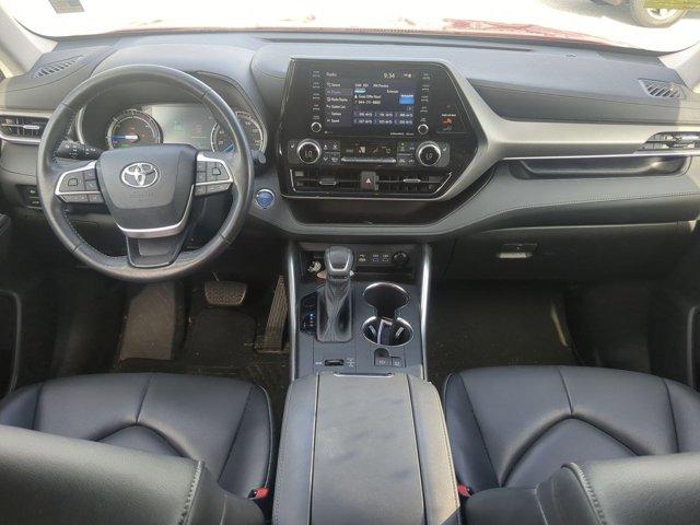 used 2022 Toyota Highlander car, priced at $35,403