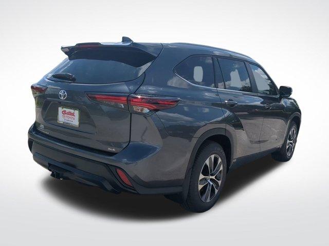 new 2024 Toyota Highlander car, priced at $44,323
