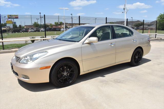 used 2002 Lexus ES 300 car, priced at $6,990