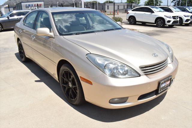 used 2002 Lexus ES 300 car, priced at $6,990