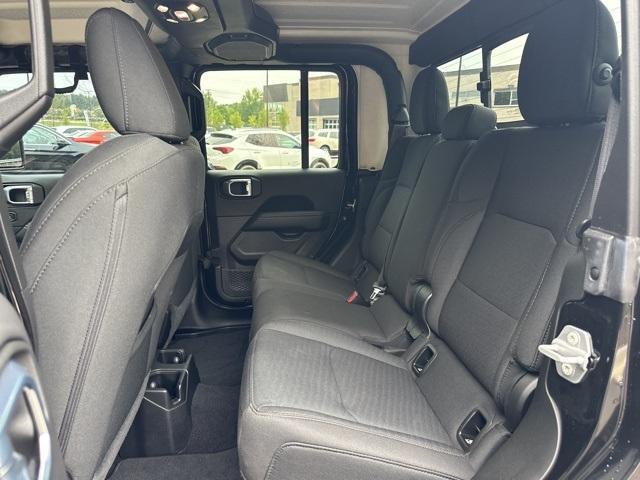 used 2022 Jeep Gladiator car, priced at $36,433