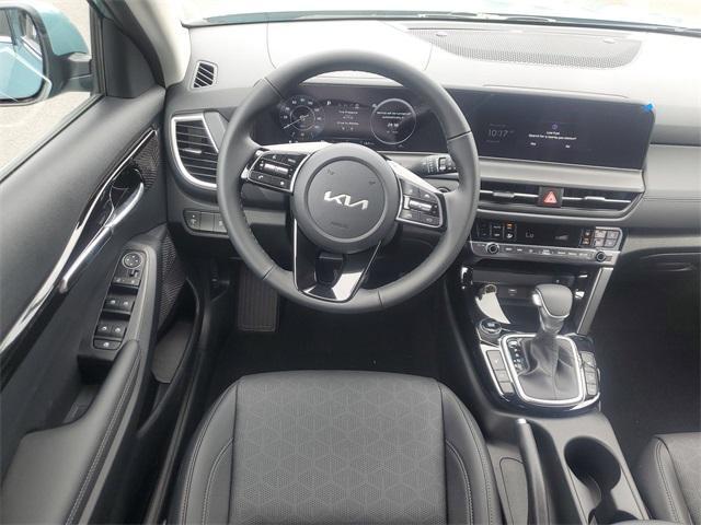 new 2025 Kia Seltos car, priced at $27,503