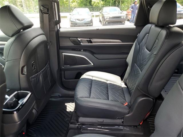 new 2025 Kia Telluride car, priced at $53,544