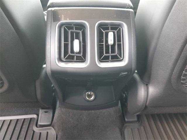 new 2025 Kia Sorento car, priced at $37,051