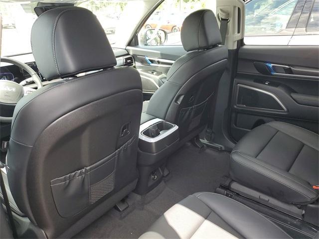 new 2025 Kia Telluride car, priced at $40,158