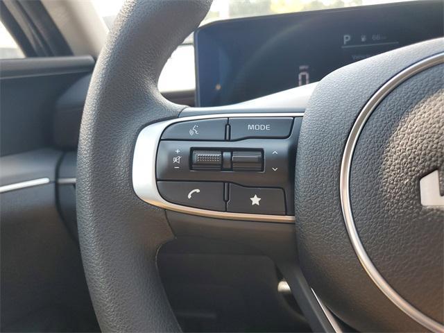 new 2025 Kia K5 car, priced at $27,123