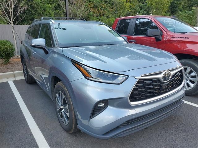 used 2021 Toyota Highlander car, priced at $28,201