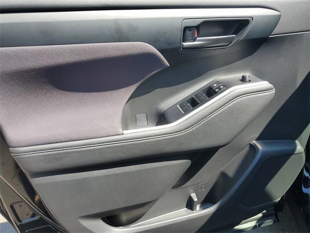 used 2023 Toyota Highlander car, priced at $37,989