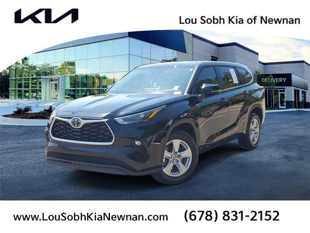 used 2023 Toyota Highlander car, priced at $37,989