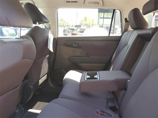 used 2023 Toyota Highlander car, priced at $37,989