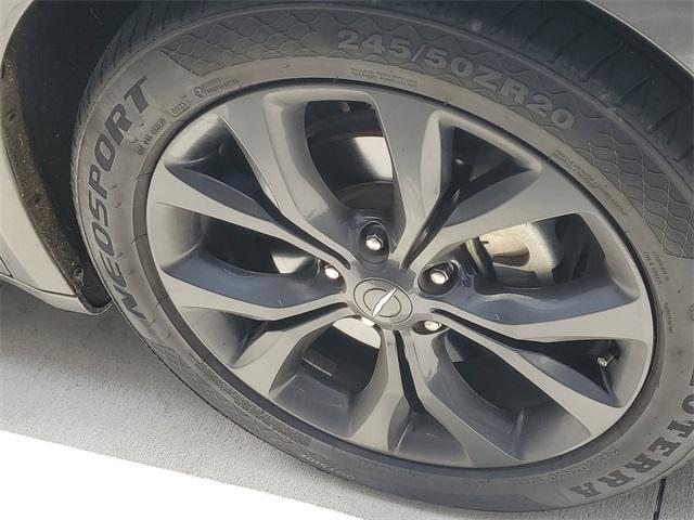 used 2019 Chrysler Pacifica car, priced at $12,101