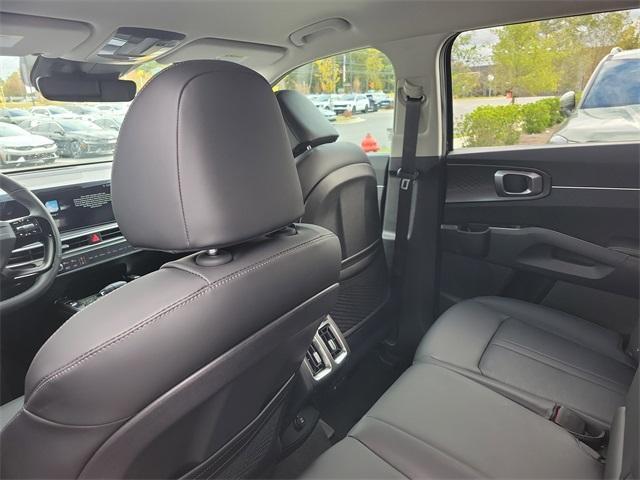 new 2026 Kia Sorento car, priced at $35,784
