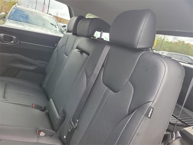 new 2026 Kia Sorento car, priced at $35,784