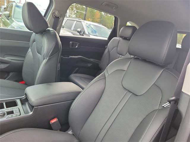 new 2026 Kia Sorento car, priced at $35,784