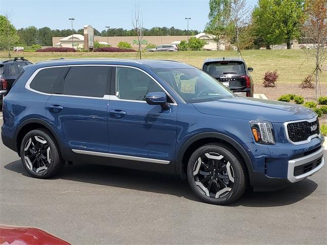 new 2025 Kia Telluride car, priced at $42,898
