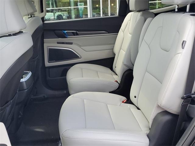 new 2025 Kia Telluride car, priced at $40,638