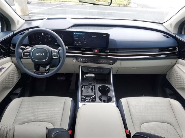 used 2025 Kia Carnival car, priced at $47,949