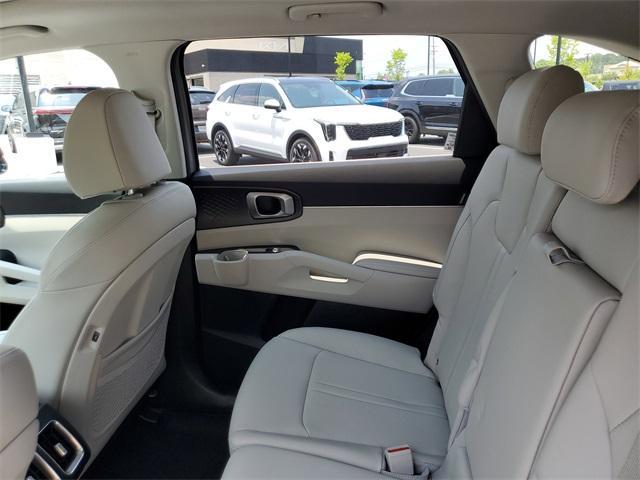 new 2025 Kia Sorento car, priced at $36,821