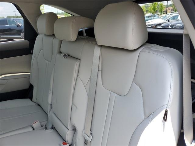 new 2025 Kia Sorento car, priced at $36,821