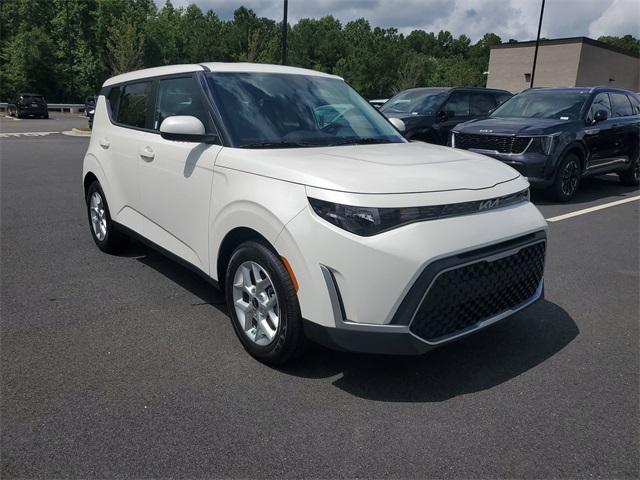 new 2025 Kia Soul car, priced at $22,135