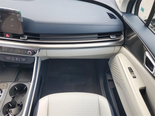 new 2026 Kia Carnival Hybrid car, priced at $54,645