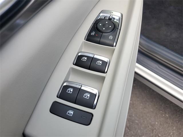 new 2026 Kia Carnival Hybrid car, priced at $54,645