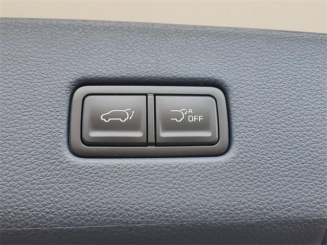 new 2026 Kia Carnival Hybrid car, priced at $54,645