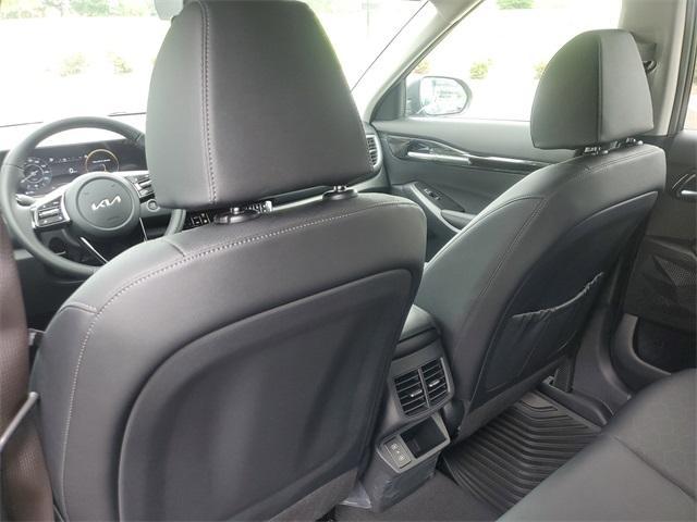 new 2025 Kia Seltos car, priced at $27,503