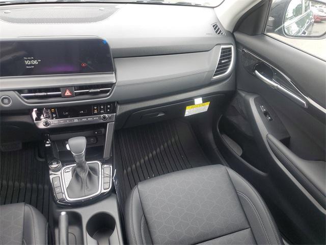 new 2025 Kia Seltos car, priced at $27,503