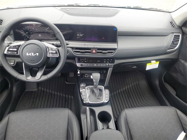 new 2025 Kia Seltos car, priced at $27,878