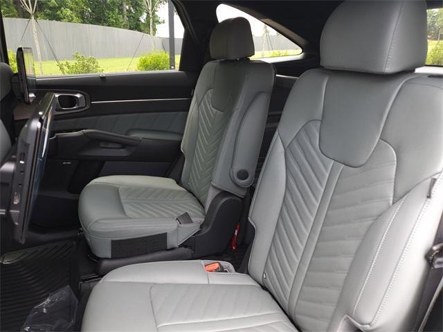 new 2025 Kia Sorento car, priced at $47,695
