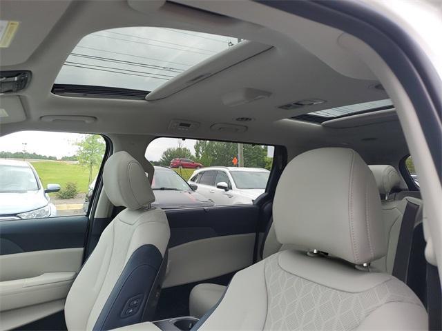 new 2026 Kia Carnival Hybrid car, priced at $50,160