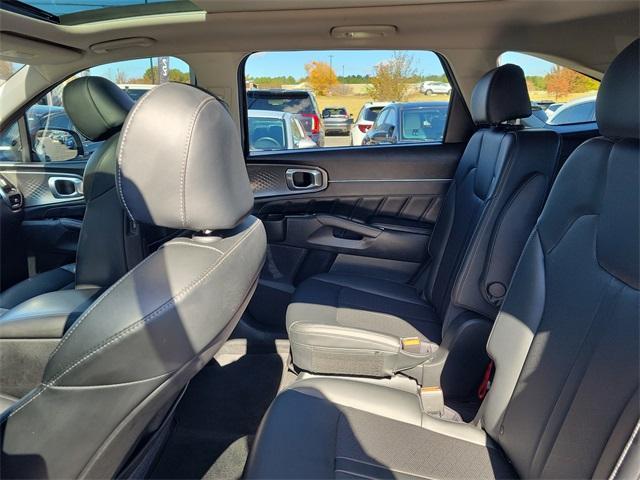 used 2021 Kia Sorento car, priced at $22,877