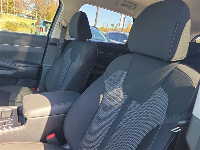 new 2026 Kia Sorento car, priced at $32,702