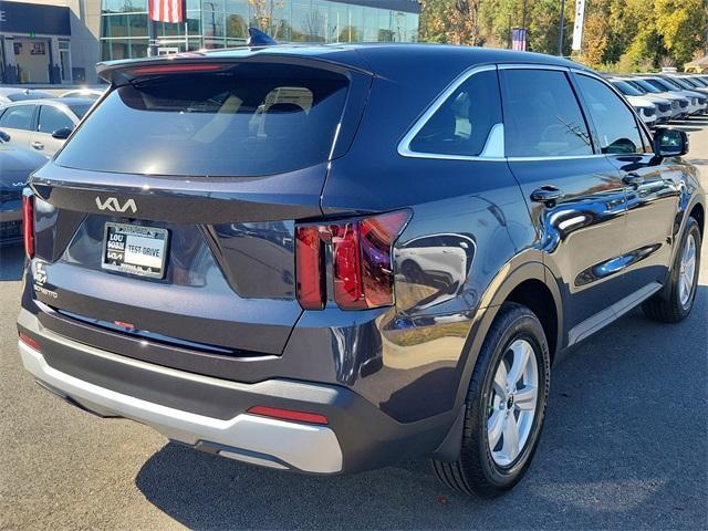 new 2026 Kia Sorento car, priced at $32,702
