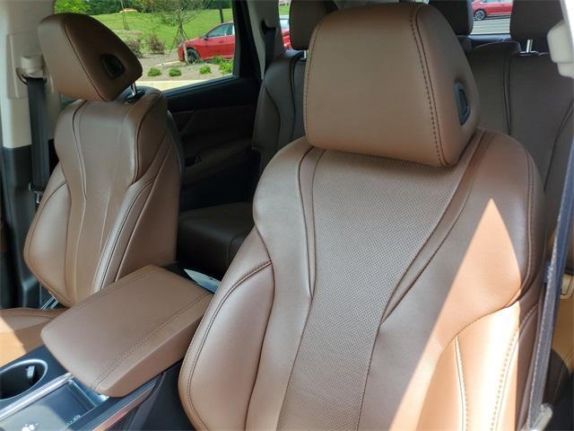 used 2022 Acura MDX car, priced at $41,966