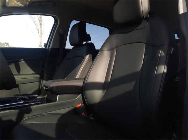 new 2025 Kia Sportage car, priced at $30,025