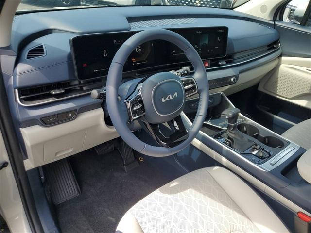 new 2025 Kia Carnival car, priced at $41,420