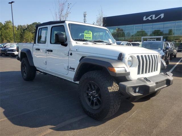 used 2022 Jeep Gladiator car, priced at $30,898