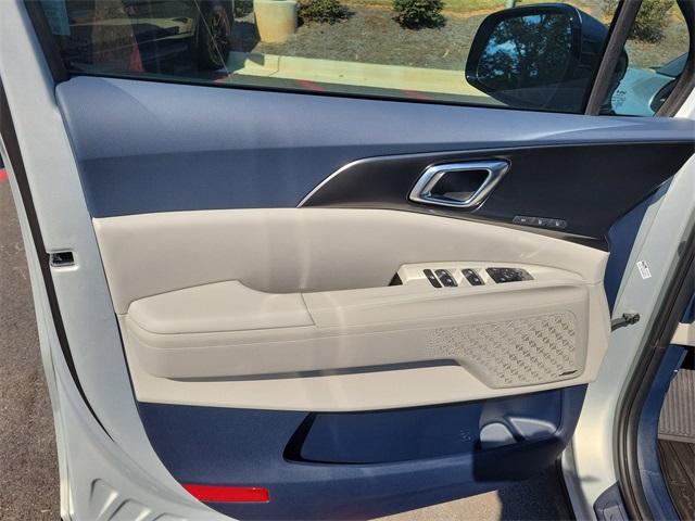 new 2026 Kia Carnival Hybrid car, priced at $54,690