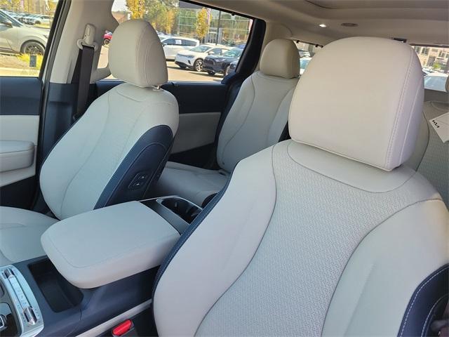 new 2026 Kia Carnival Hybrid car, priced at $54,690