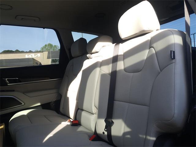 new 2025 Kia Telluride car, priced at $43,106