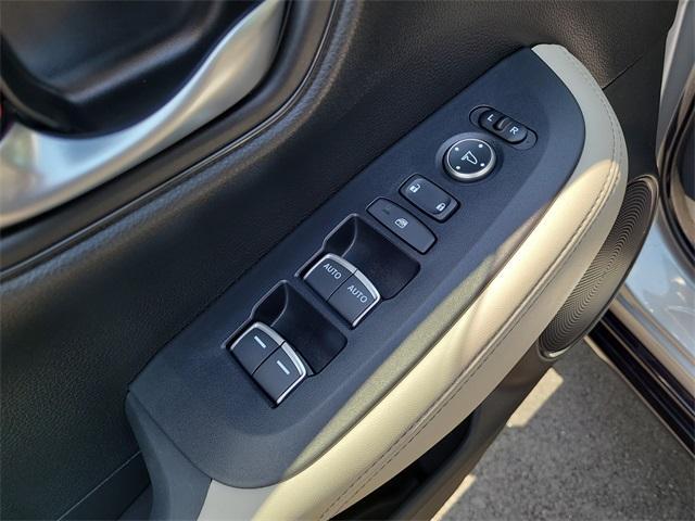used 2025 Honda HR-V car, priced at $30,861