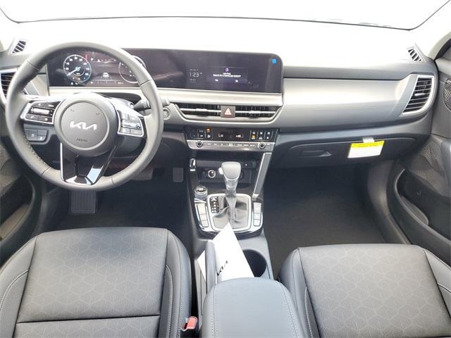 new 2025 Kia Seltos car, priced at $27,937