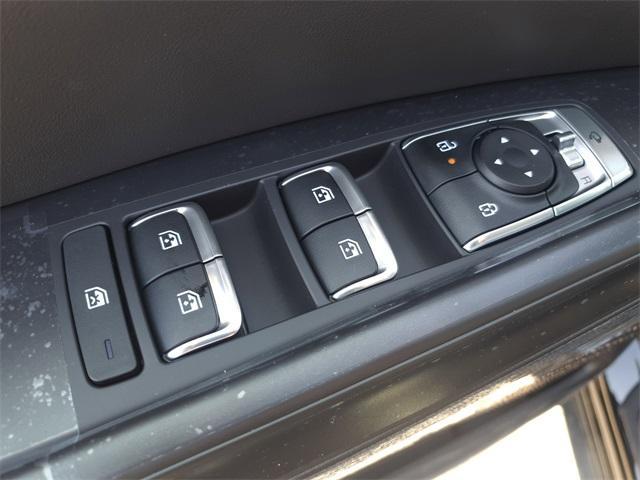 new 2025 Kia Carnival Hybrid car, priced at $51,745