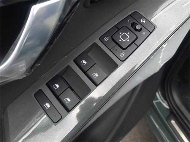 new 2025 Kia Niro car, priced at $35,818